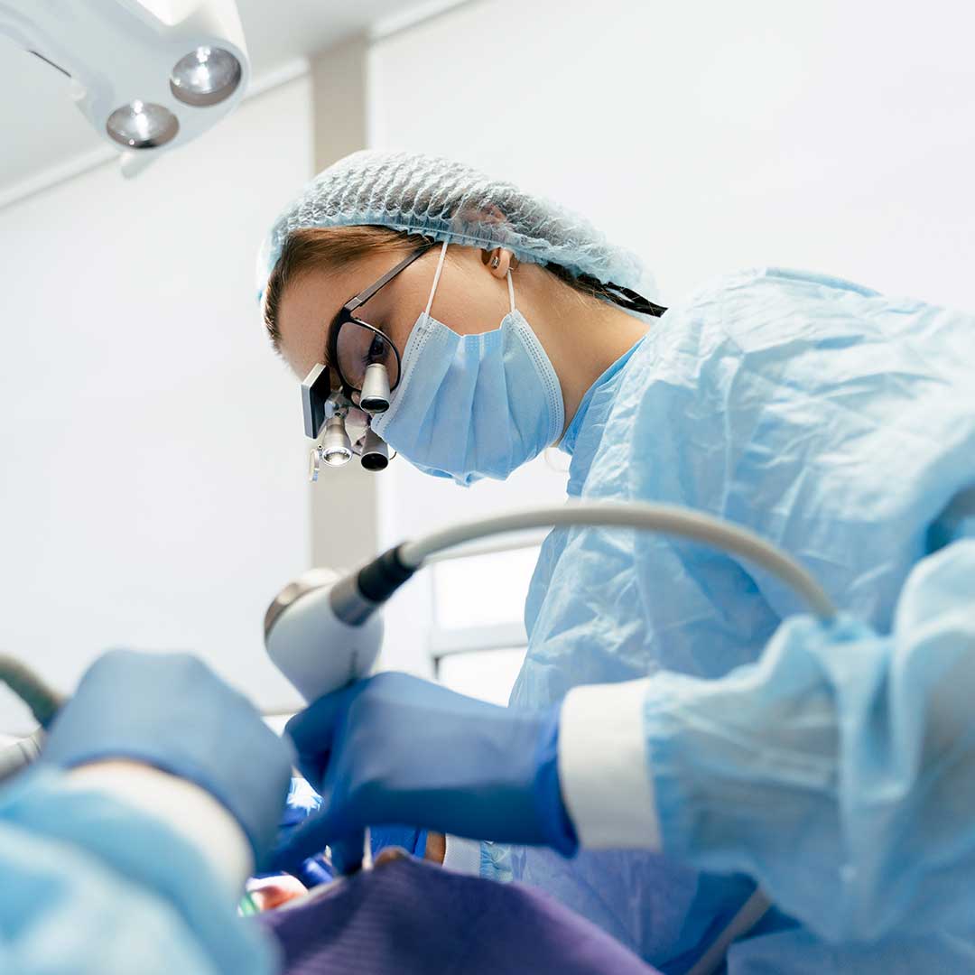 Broken or Damaged Tooth Extraction